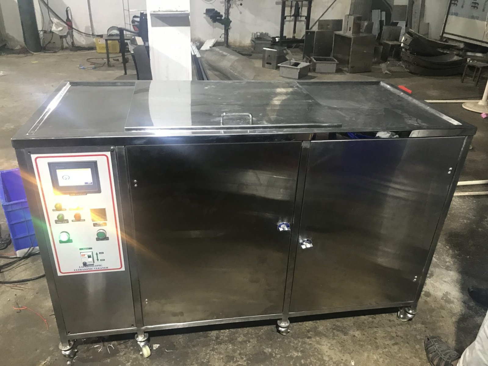Ultrasonic Cleaning with Basket Agitation
