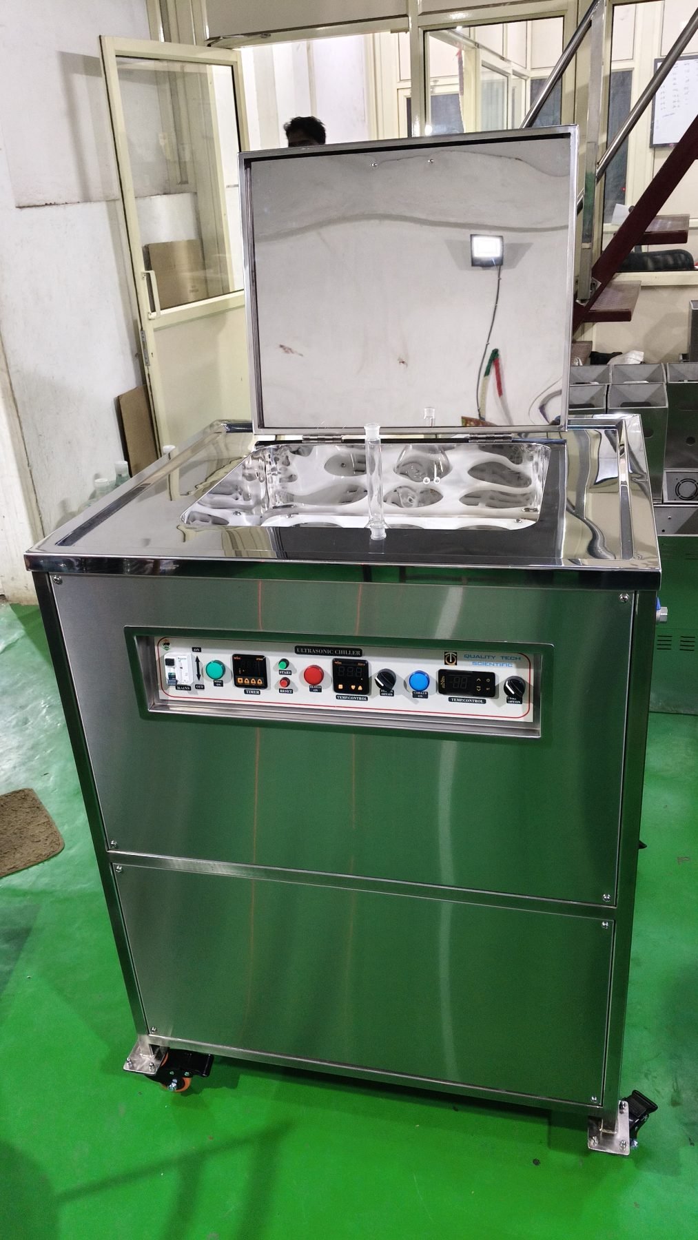 Ultrasonic Cleaning with Chiller