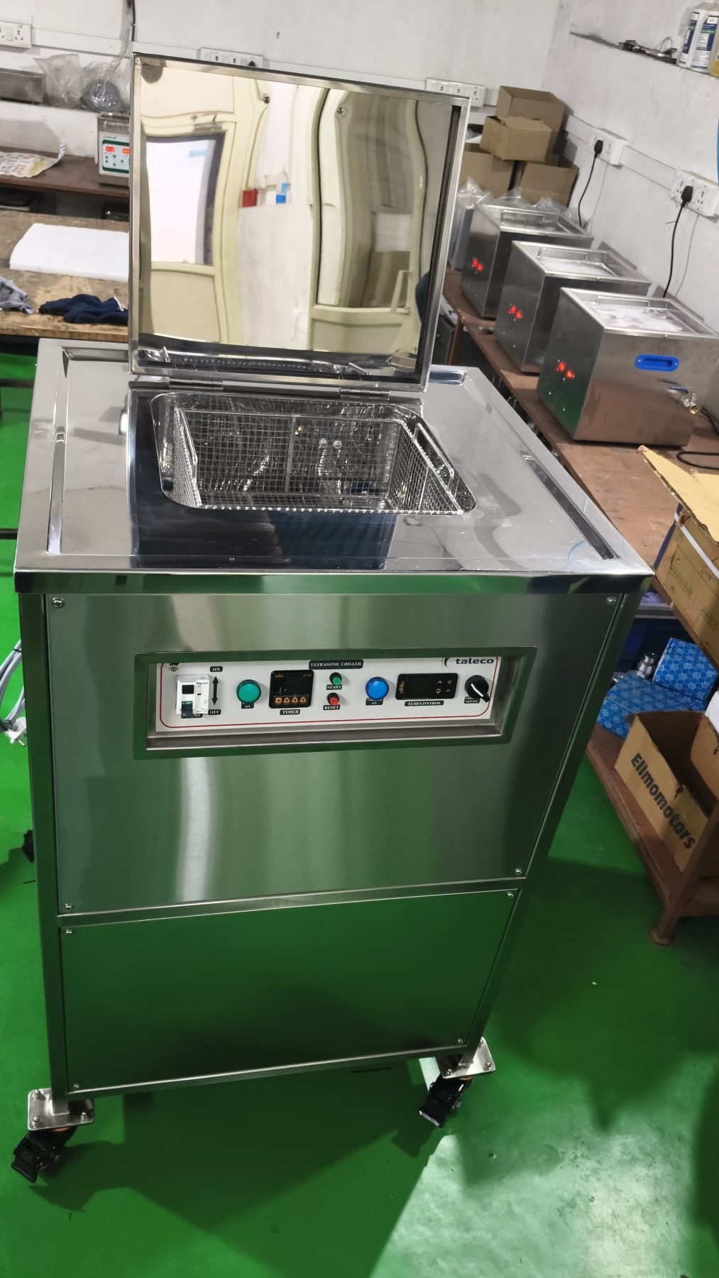 Ultrasonic Cleaning with Chiller