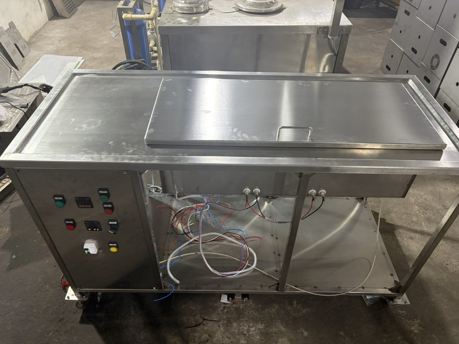 Ultrasonic Cleaning with Online Filtration